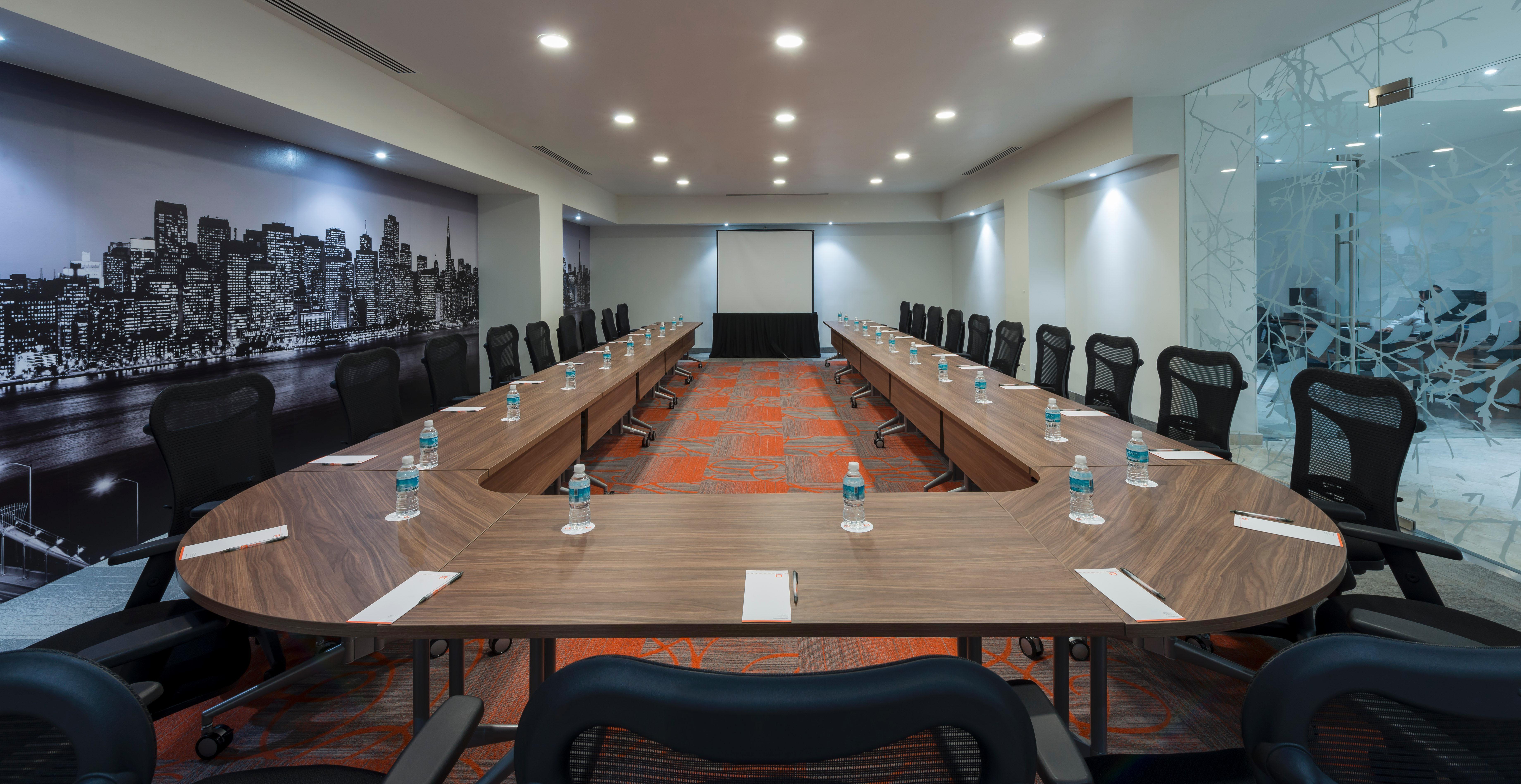 Real Inn Tijuana By Camino Real Hoteles Esterno foto Meeting room at the hotel