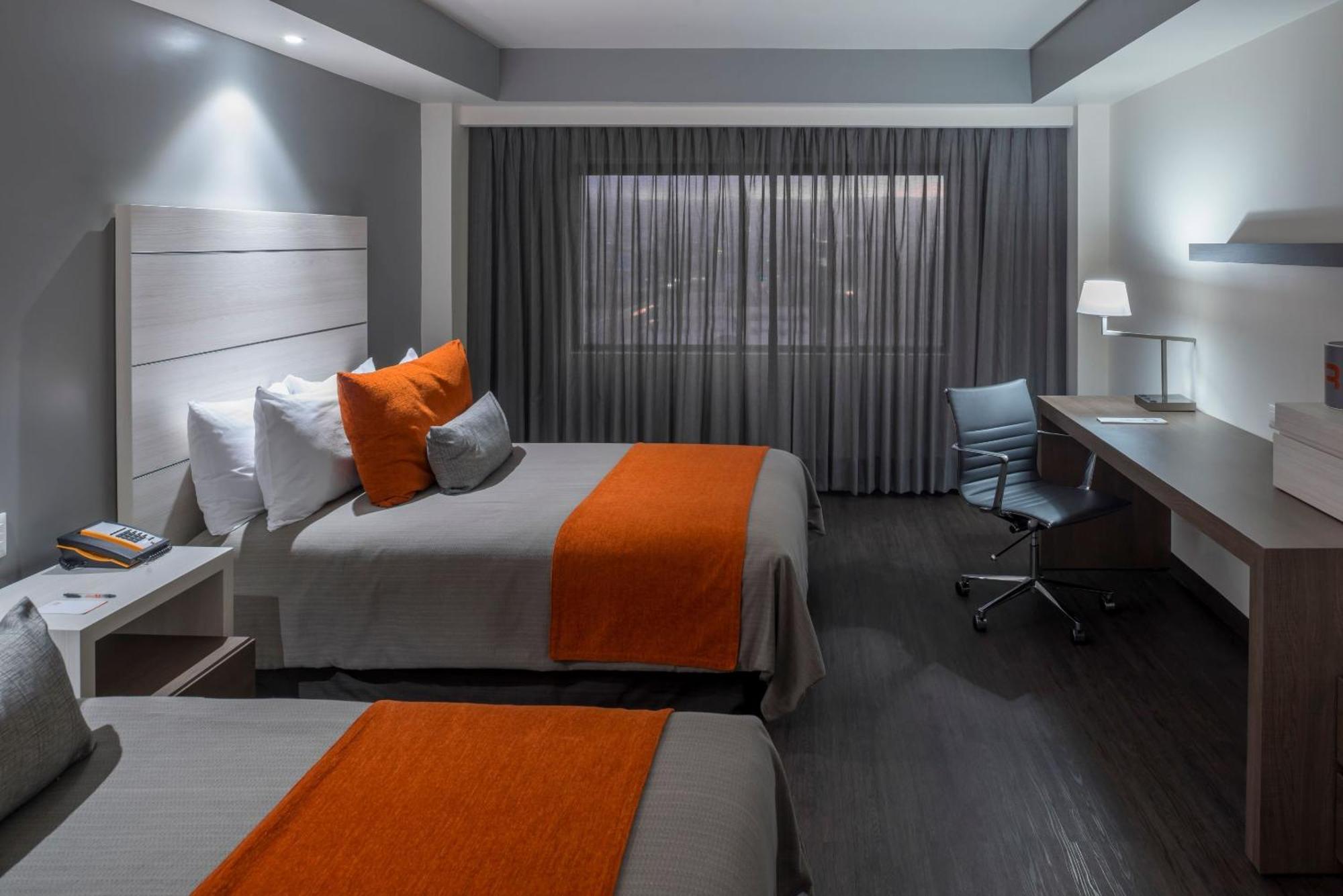 Real Inn Tijuana By Camino Real Hoteles Esterno foto A room at the hotel