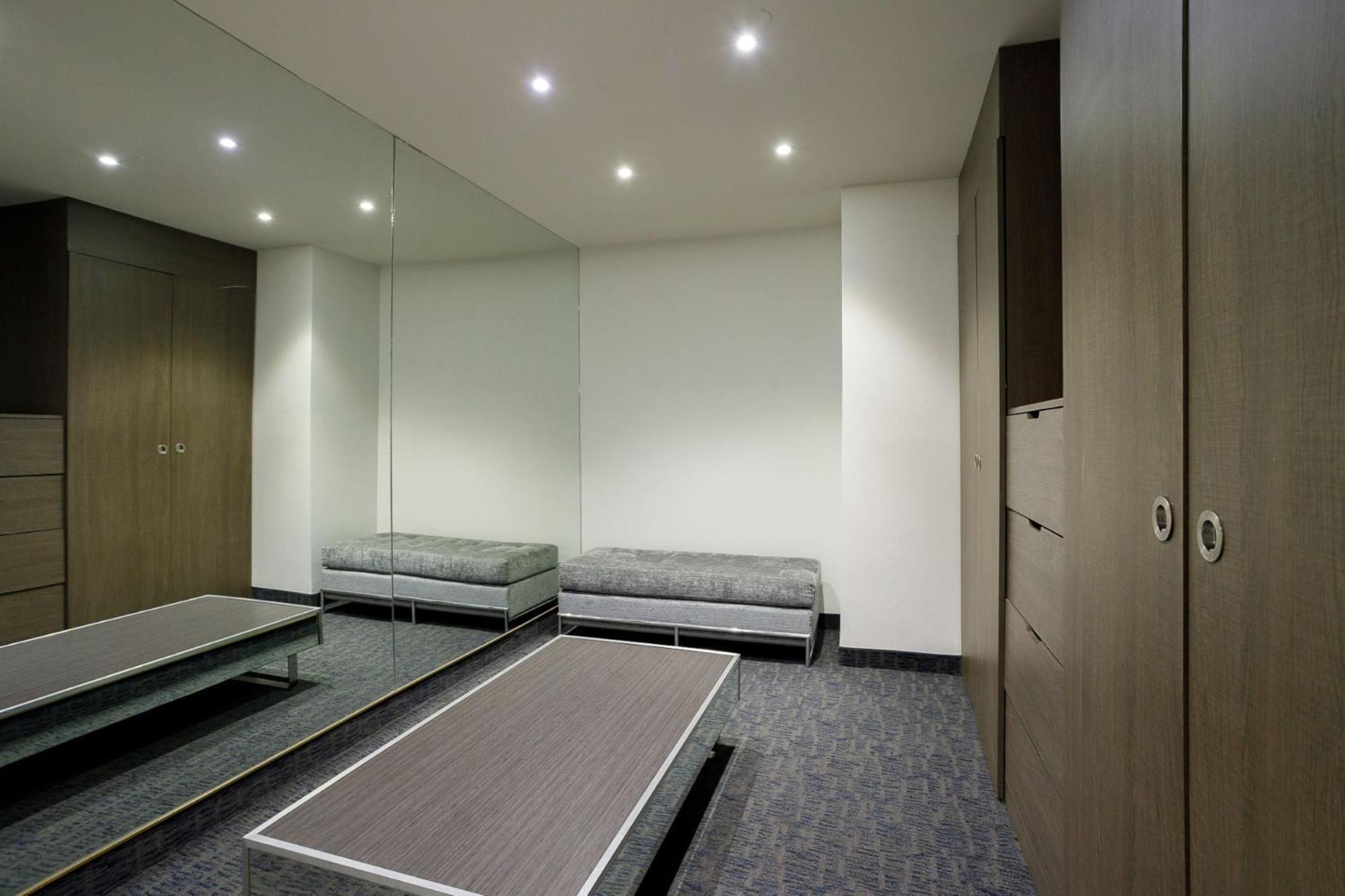 Real Inn Tijuana By Camino Real Hoteles Esterno foto The dressing room at the National Theatre, London